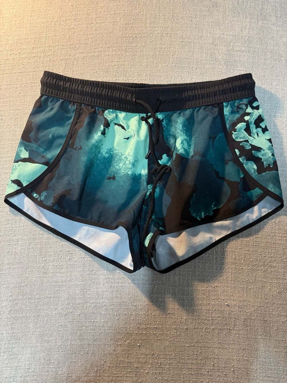 Fabletics Teal Black Abstract Floral Print Drawstring Athletic Shorts Size XS